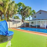 Saltwater Pool & Putting Green: Bradenton Oasis