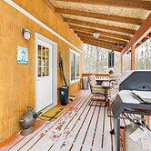 5 Mi to Kasilof River: Forest-view Retreat w/ Deck