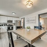 Townhome 1 Mi to Colt Park & Industrial District!