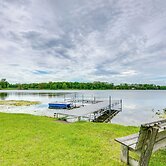Lakefront Getaway w/ Fire Pit in Akron
