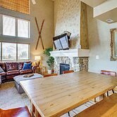 Hot Tub & Mtn-view Deck: Townhome in Eden
