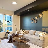 Sunny Home in Mid-hollywood Pool Free Parking