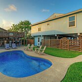 Coastal Retreat w/ Pool, BBQ & Sunset Views Beers and Sunshine by Avan