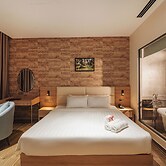 Bamboo Riverside Boutique Hotel