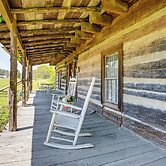 6 Mi to Scottsboro: Apt w/ Furnished Porch