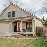 1 Mi to Dtwn Black Mountain: Home w/ Patio & Yard