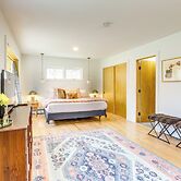 2 Mi to Hoosic River: 'the Moss House' w/ Deck!