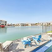 Luxe Indio Lake House 7 Mi to Coachella!