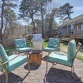 Swan River Views, BBQ Ready: West Dennis Home