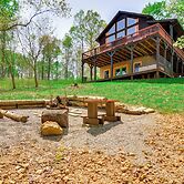 3 Mi to Marina: Cabin w/ Hot Tub in Byrdstown!