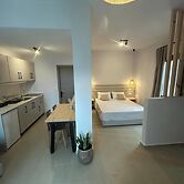 KYNTHIA seaview apartments