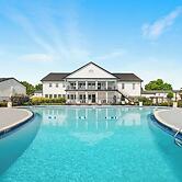 Lake Castleton Apartments by Barsala