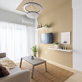 Santorini-2-Bedroom Apt in Nea Smyrni