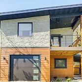 2 Blocks to Delano District: Modern Tiny Home!
