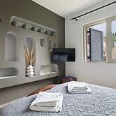 Villa Elias 1BR Upper Apt with Pool