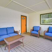 1 Mi to Dtwn San Antonio: Sleek Bungalow w/ Yard!