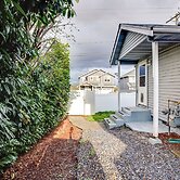 3 Mi to Dtwn Tacoma: Pet-friendly Home