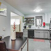 3 Mi to Dtwn Tacoma: Pet-friendly Home