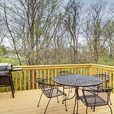 8 Mi to Ark Encounter: Family Home w/ Deck & Grill