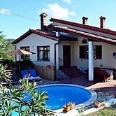 Apartment With Private Pool, Mountain View