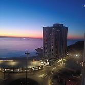 E1 18th Floor Studios, Sea & Beach Views