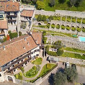 Zagara House Lake View & Shared Pool