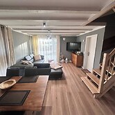 Wing King Elegance & Nature