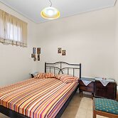 Cosy Nikiana Beach Apartment