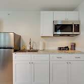 3 Mi to Onset Beach & Village! Pet-friendly Apt