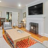 Walk to Dining & Shops: Historic Belmont Home