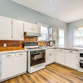 Explore the Ozarks: Arkansas Family Home!