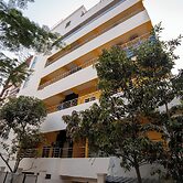 Yellow Bells Signature