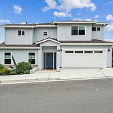 Panoramic Ocean Views Modern Coastal Escape 3 Bedroom Home