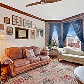 Vintage 3 Bed Condo In Chicagolands Trendy Berwyn 3 Bedroom Condo