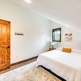 Mtn & River-view Gem w/ Balcony in Bonners Ferry