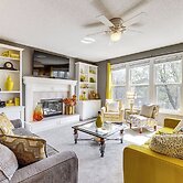 14 Mi to Kansas City: Group Getaway in Liberty!