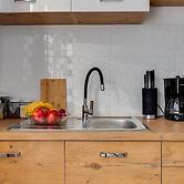 Beautiful Coastal Apartment in Karlobag