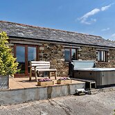 Countryside Cottage With Private hot Tub, No Deposit