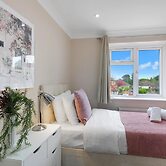 Stylish 4 Bedroom Home in Brightside Ave