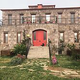 Assos Pırnal Köy Evi