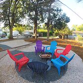 UNC Hideaway King Beds, Backyard & Bicycles