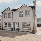 Donagh Cross Town House