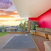 The Lava Lounge Panoramic Rooftop Holiday Retreat