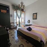 Sicilian Apt in Donnalucata-sleeps 4- 2 Min Beach