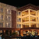 Hotel The Pramukh by Shivalaya Darshanam