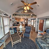 Luxurious Oceanfront Cabin 7 Getaway w Hot Tub