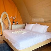 Floating Home in Reef Resort Unit 2