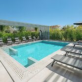 Grand Kourouta Pool Apartments