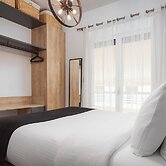 Acropolis Atmospheric Apartment