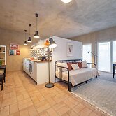 Green Lodge - Apartment 3 - 1 BR 1 Bath